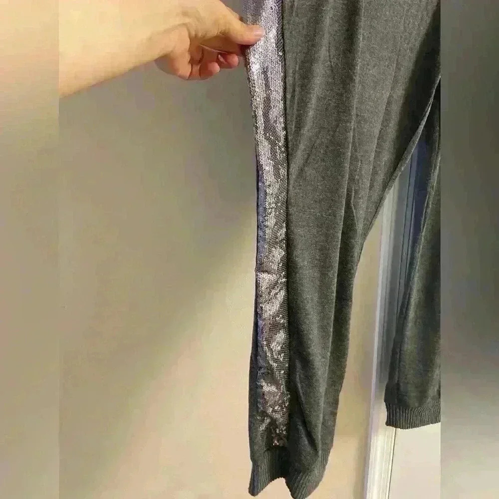 Disney dark grey jogger pants sequin side pockets drawstring. 2X. NWT.Retail:$54 - Picture 8 of 9